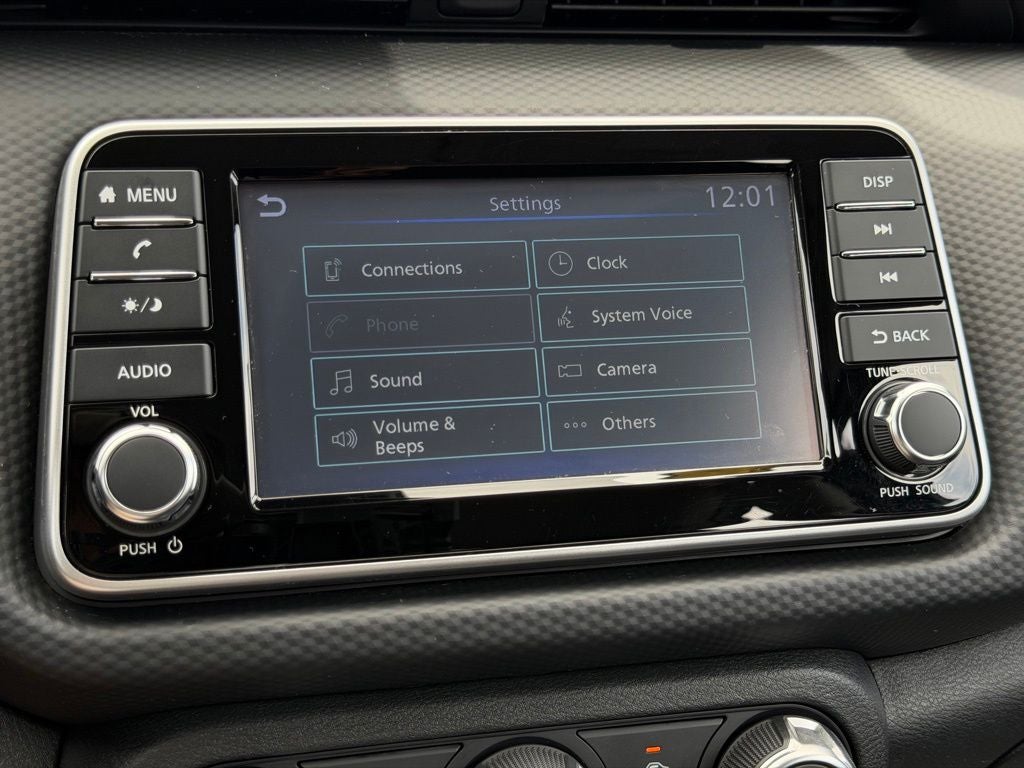 2025 Nissan Kicks Play S