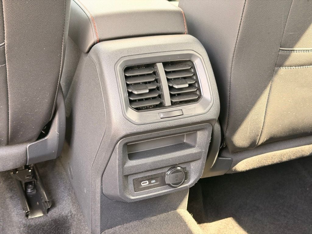 2024 Volkswagen Tiguan 2.0T Wolfsburg Edition