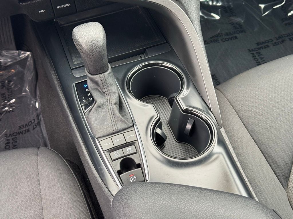 2020 Toyota Camry Hybrid LE