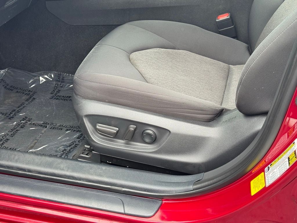 2020 Toyota Camry Hybrid LE