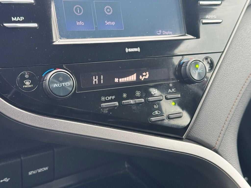 2020 Toyota Camry Hybrid LE