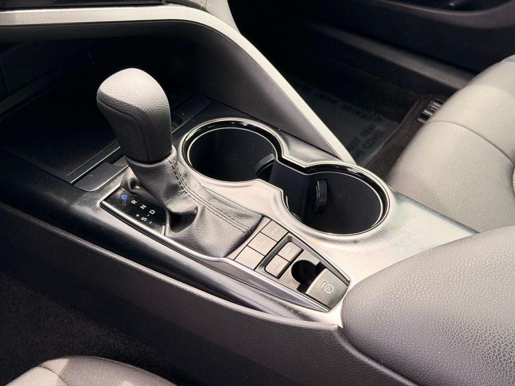 2020 Toyota Camry Hybrid LE