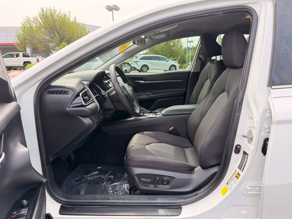 2020 Toyota Camry Hybrid LE