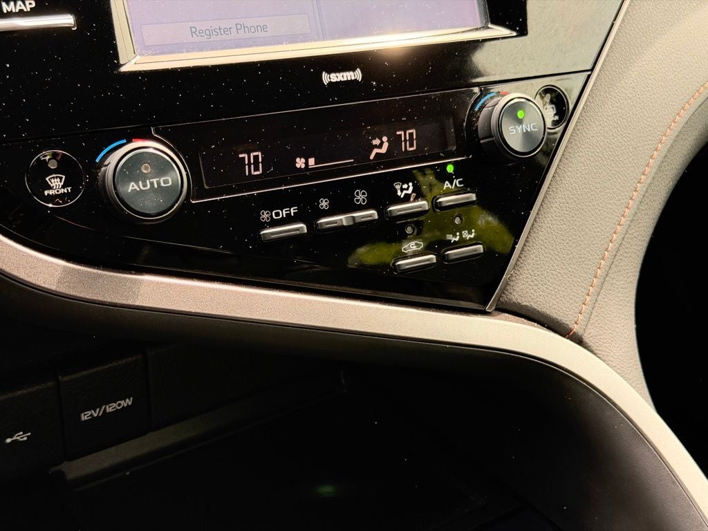 2020 Toyota Camry Hybrid LE