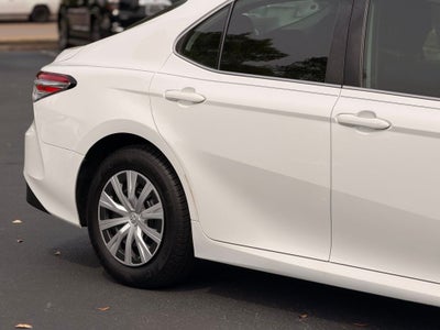 2020 Toyota Camry Hybrid LE