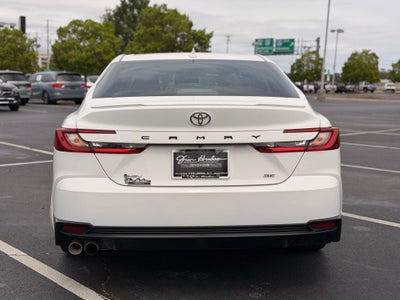 2025 Toyota Camry SE