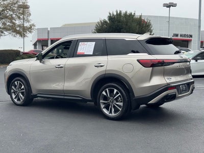 2023 INFINITI QX60 LUXE
