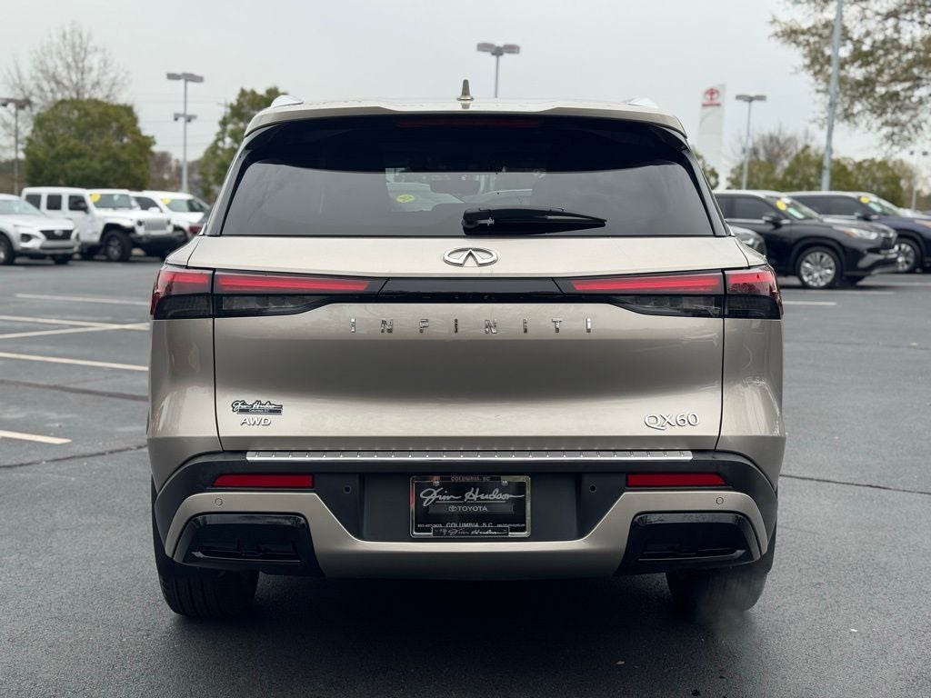 2023 INFINITI QX60 LUXE