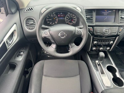 2017 Nissan Pathfinder SV
