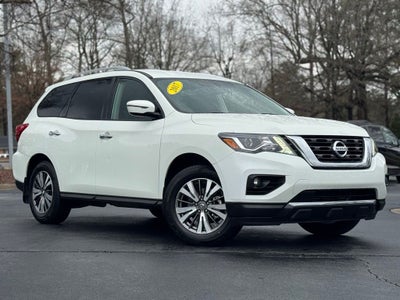 2017 Nissan Pathfinder SV