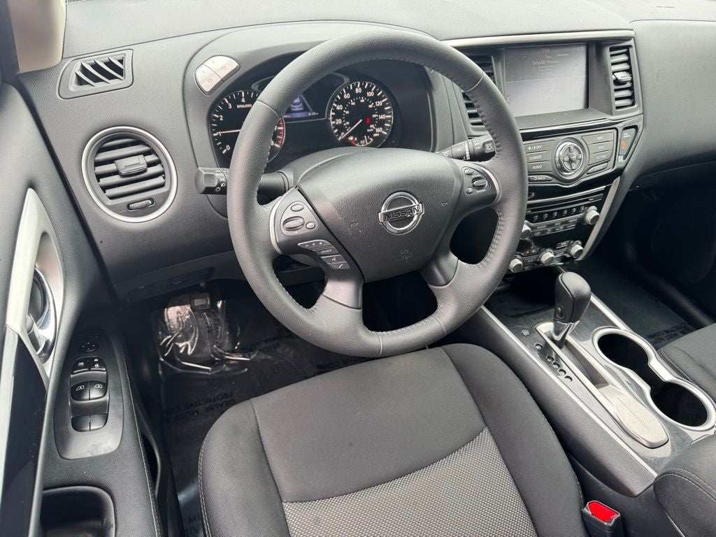 2017 Nissan Pathfinder SV