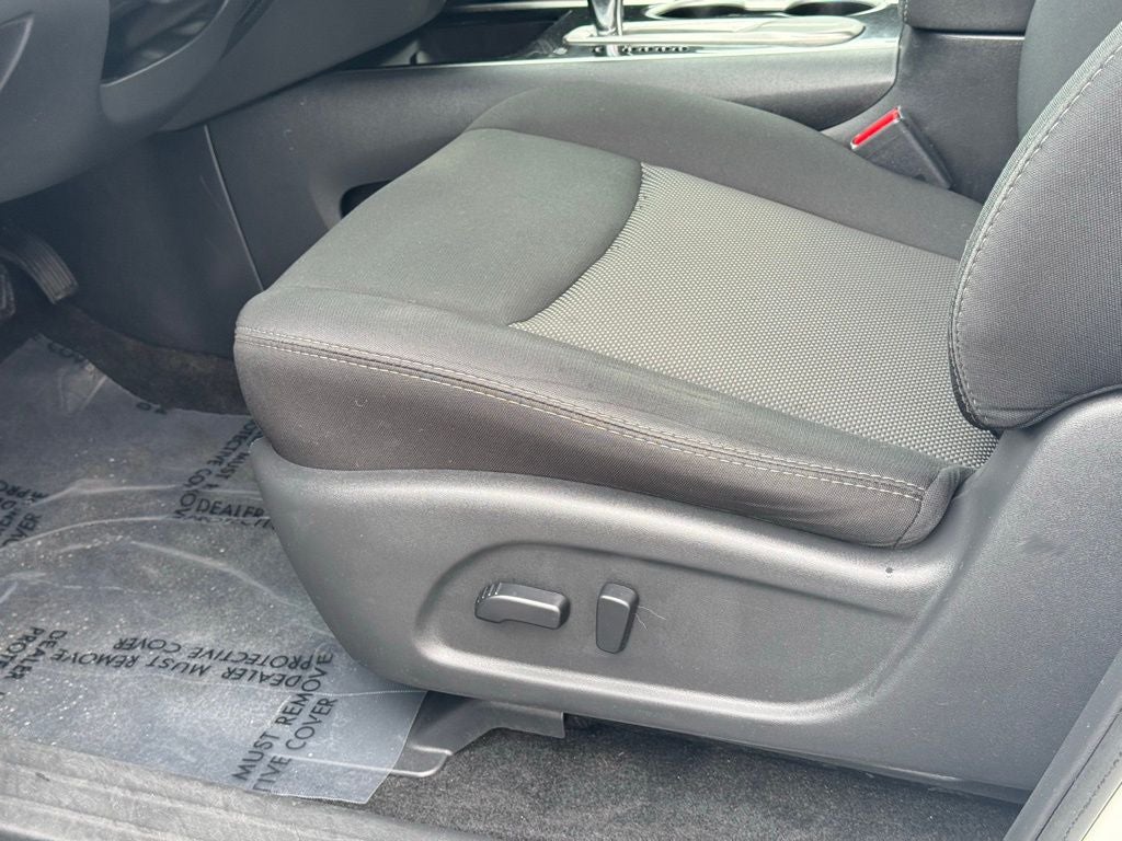 2017 Nissan Pathfinder SV