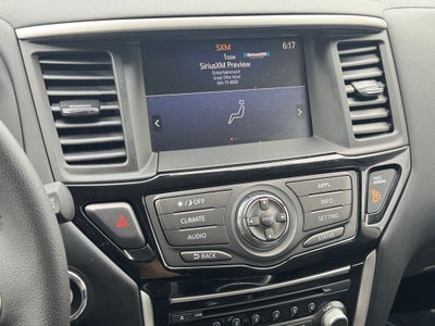 2017 Nissan Pathfinder SV