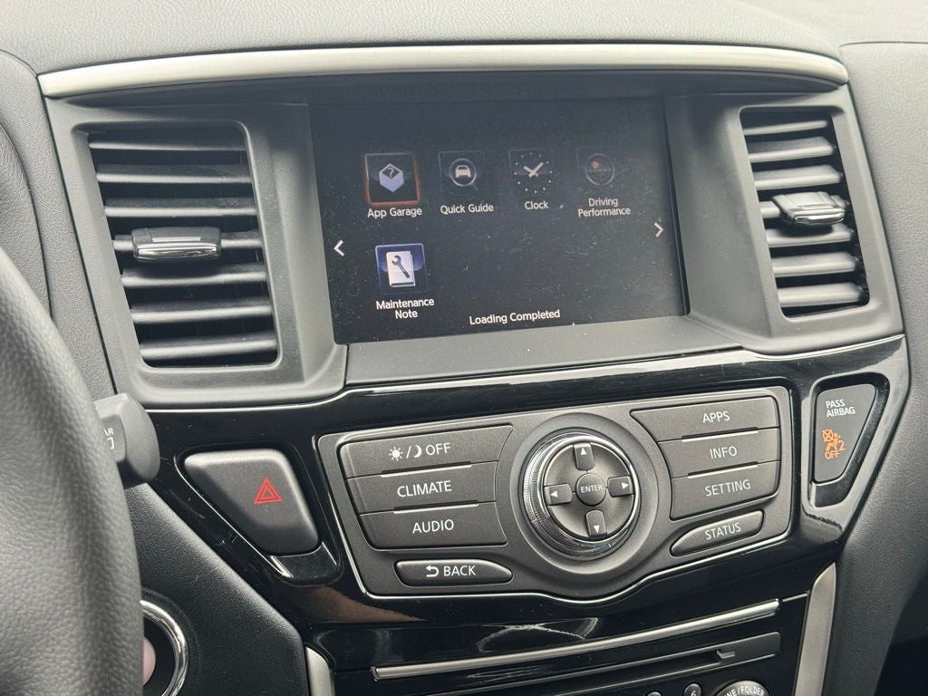 2017 Nissan Pathfinder SV