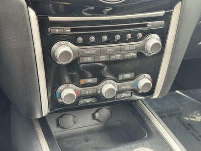 2017 Nissan Pathfinder SV