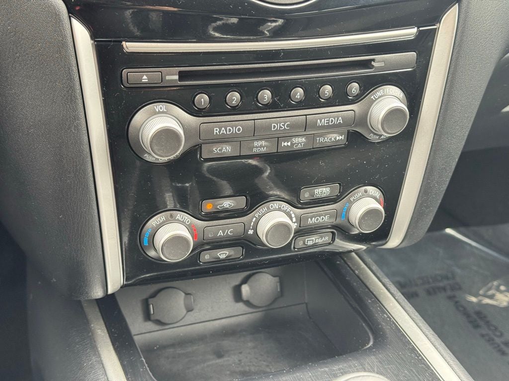 2017 Nissan Pathfinder SV