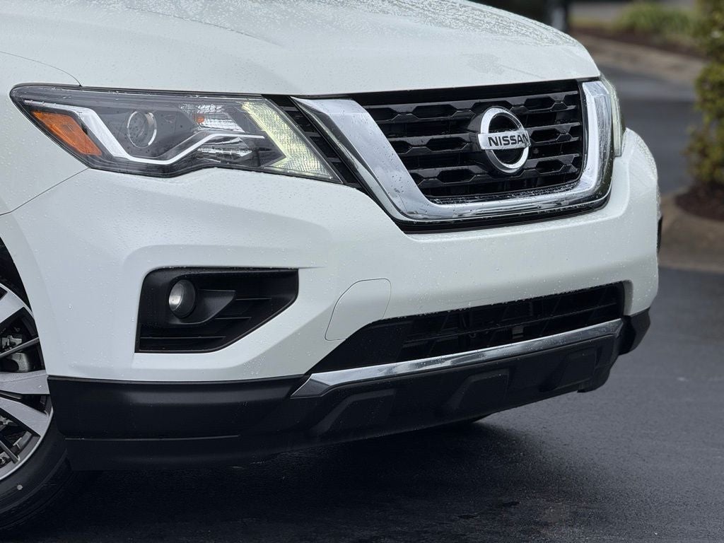 2017 Nissan Pathfinder SV