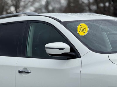 2017 Nissan Pathfinder SV