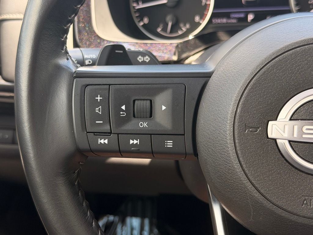 2024 Nissan Pathfinder SV