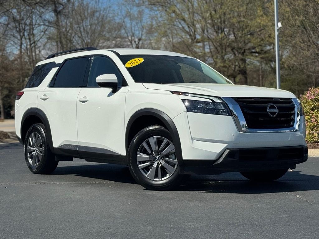 2024 Nissan Pathfinder SV