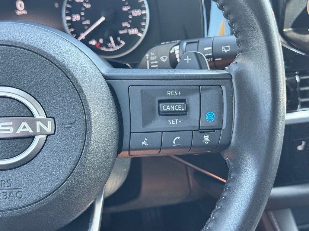 2024 Nissan Pathfinder SV