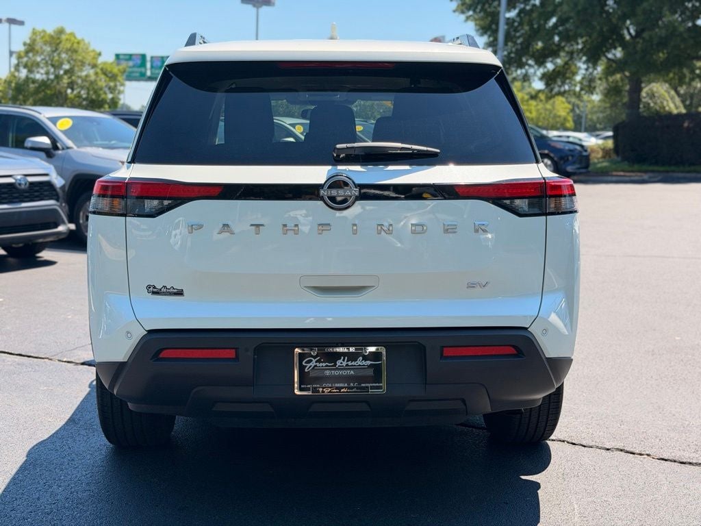 2024 Nissan Pathfinder SV