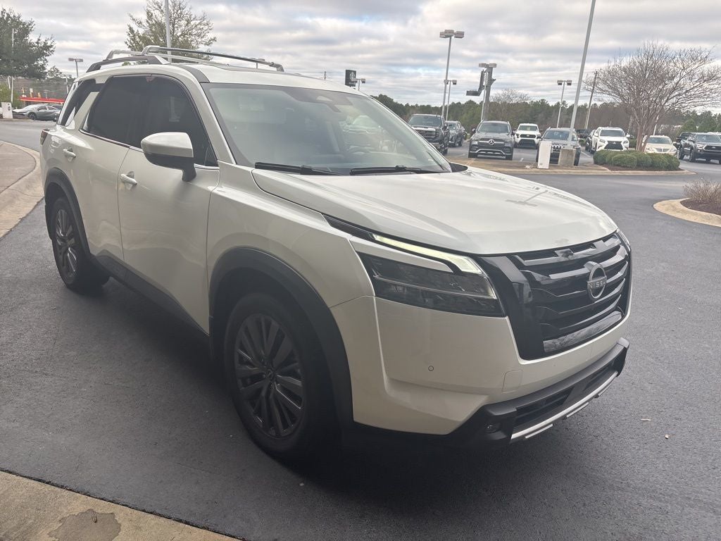 2023 Nissan Pathfinder SL
