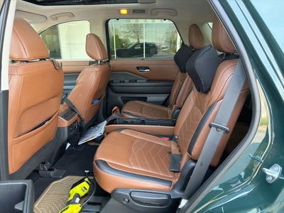 2022 Nissan Pathfinder Platinum