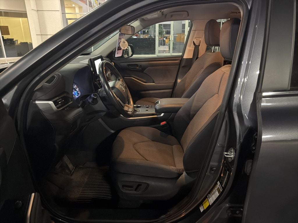 2023 Toyota Highlander Hybrid LE