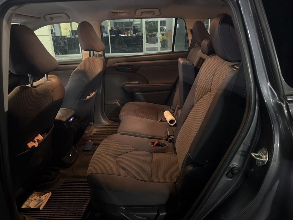 2023 Toyota Highlander Hybrid LE