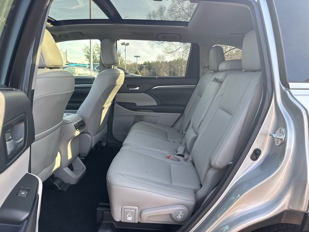 2017 Toyota Highlander Limited Platinum