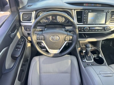 2017 Toyota Highlander Limited Platinum