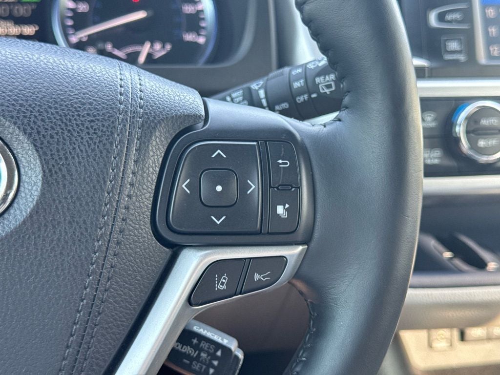 2017 Toyota Highlander Limited Platinum