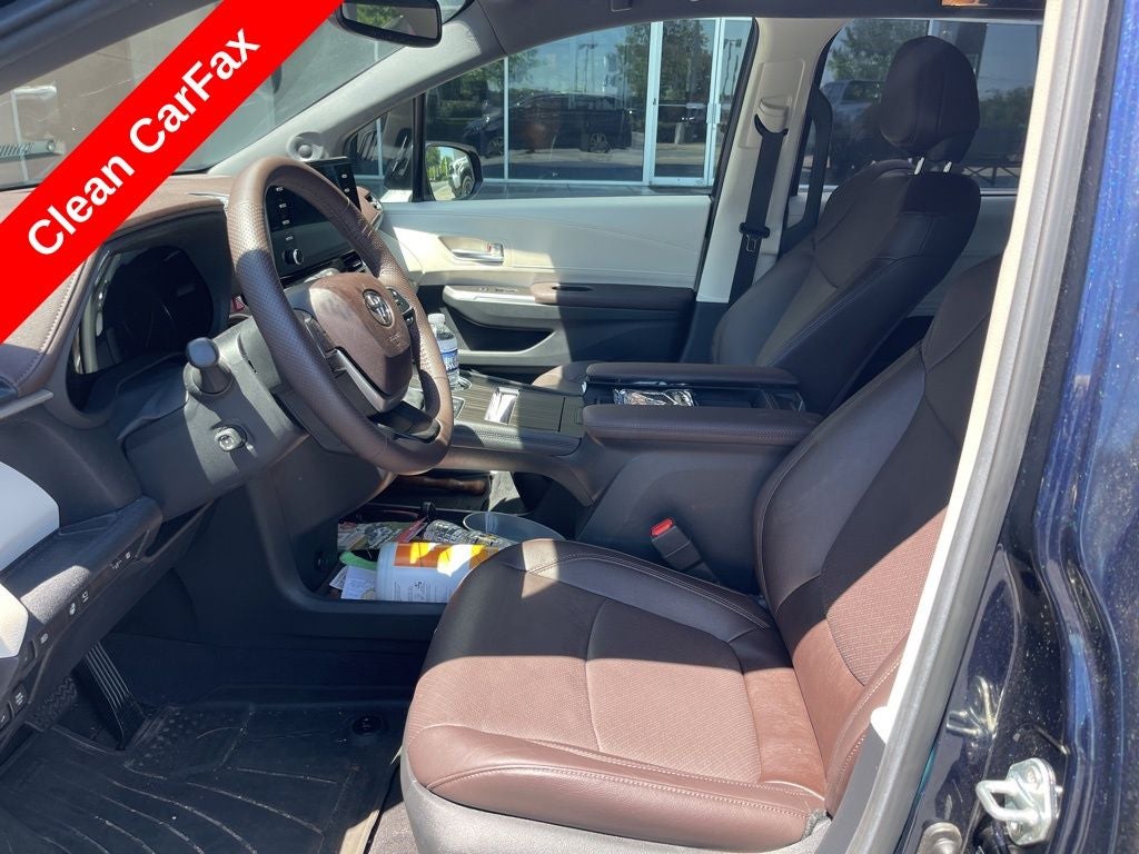 2024 Toyota Sienna Platinum 7 Passenger