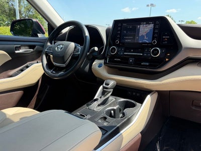2020 Toyota Highlander Hybrid XLE