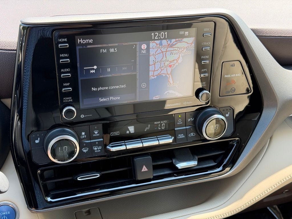 2020 Toyota Highlander Hybrid XLE