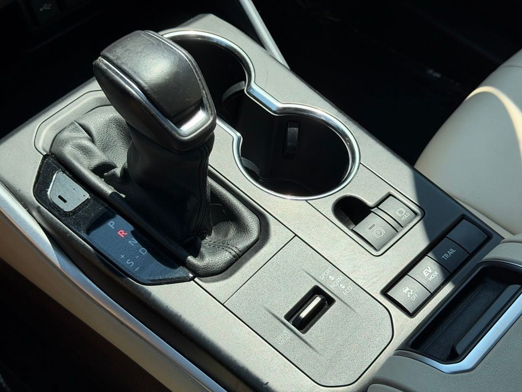 2020 Toyota Highlander Hybrid XLE