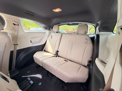 2021 Toyota Sienna XLE 8 Passenger