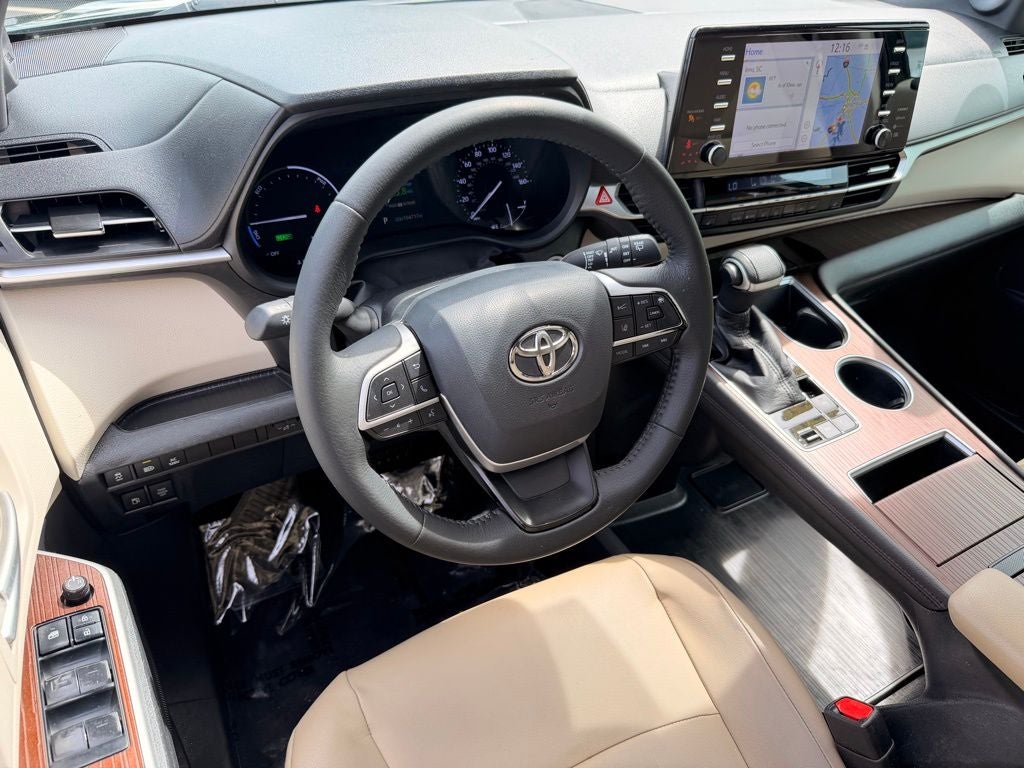 2021 Toyota Sienna XLE 8 Passenger