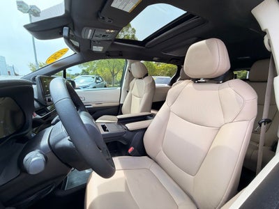 2021 Toyota Sienna XLE 8 Passenger