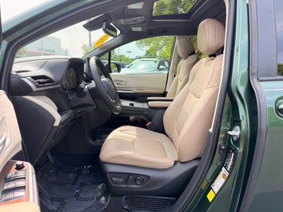 2021 Toyota Sienna XLE 8 Passenger