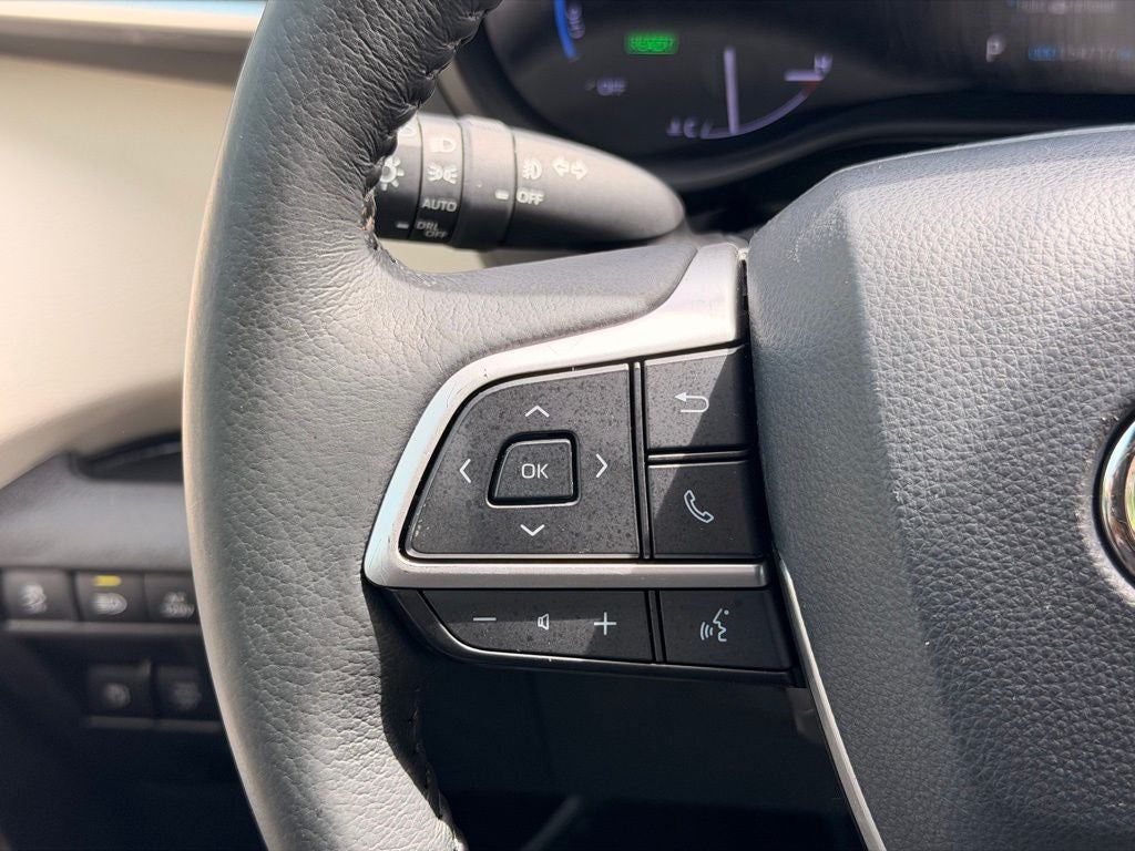 2021 Toyota Sienna XLE 8 Passenger