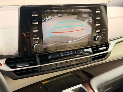 2021 Toyota Sienna XLE 8 Passenger