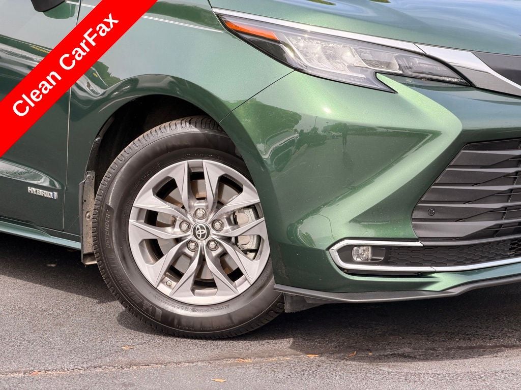 2021 Toyota Sienna XLE 8 Passenger