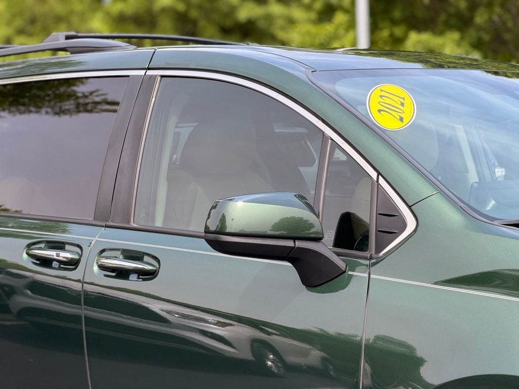 2021 Toyota Sienna XLE 8 Passenger