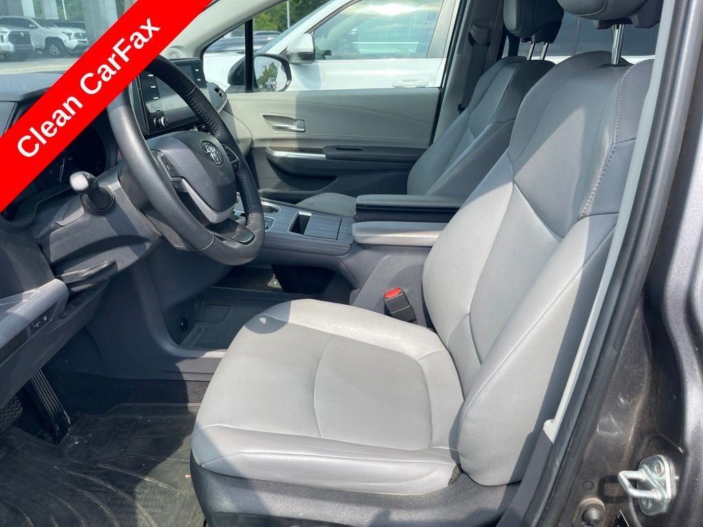 2023 Toyota Sienna XLE 8 Passenger