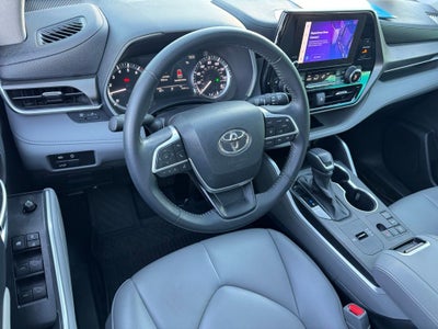 2023 Toyota Highlander XLE