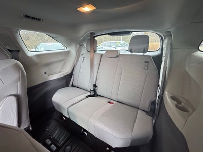 2023 Toyota Sienna LE 8 Passenger
