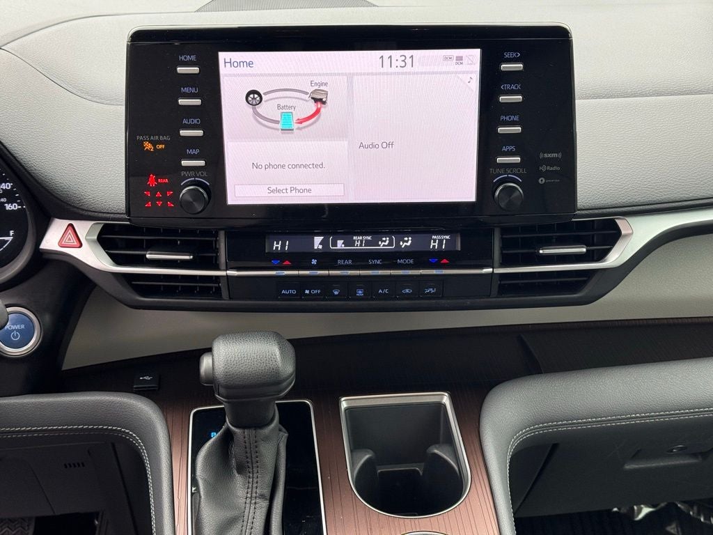 2023 Toyota Sienna LE 8 Passenger