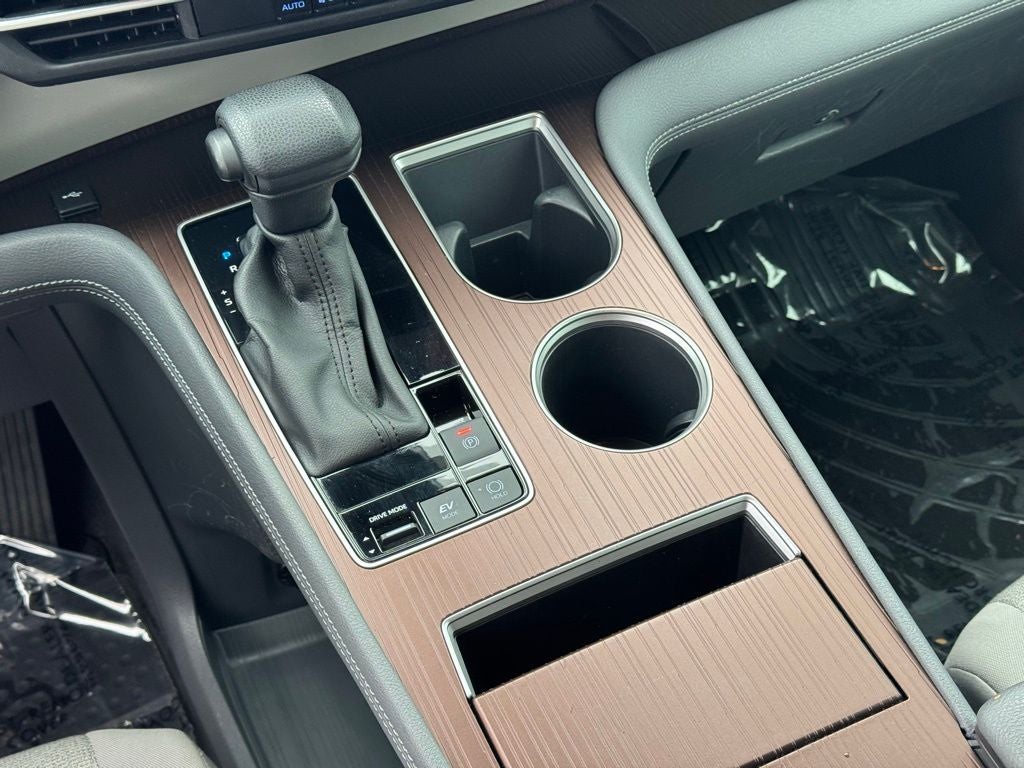 2023 Toyota Sienna LE 8 Passenger